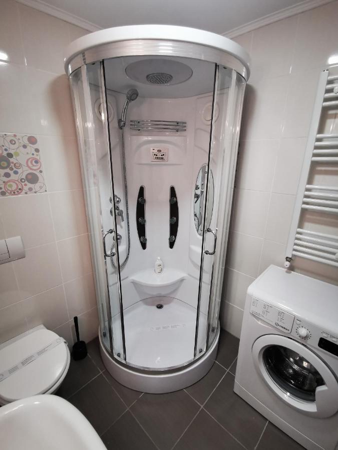 Orchid Luxury Apartment Sinaia Bagian luar foto