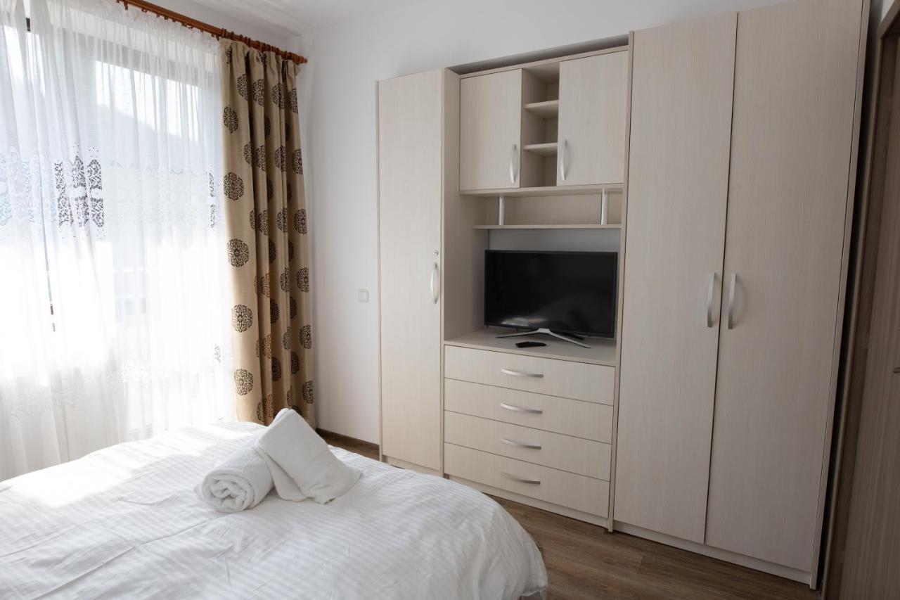 Orchid Luxury Apartment Sinaia Bagian luar foto